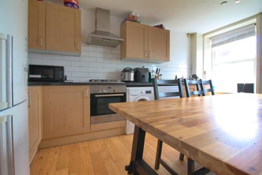5 bed flat, Belle Grove Terrace, Spital Tongues, Newcastle, NE24LL - Image 9